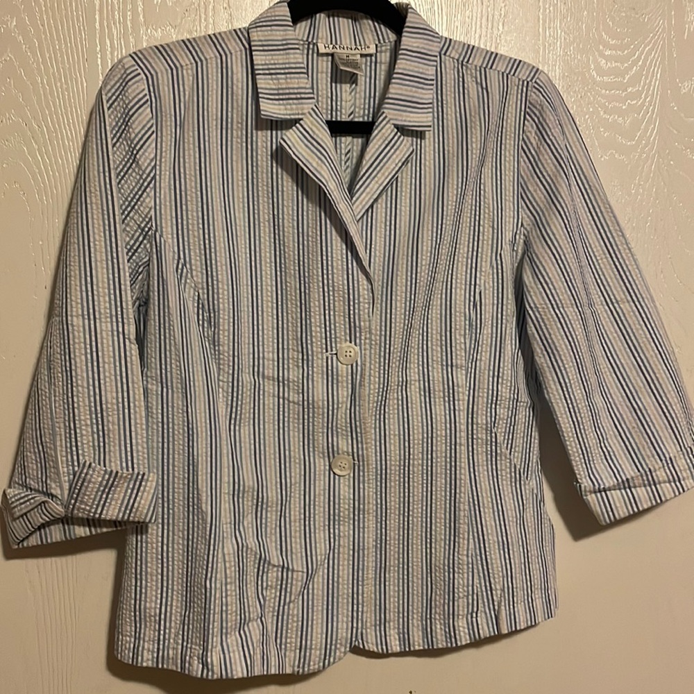 Three quarter sleeves jacket